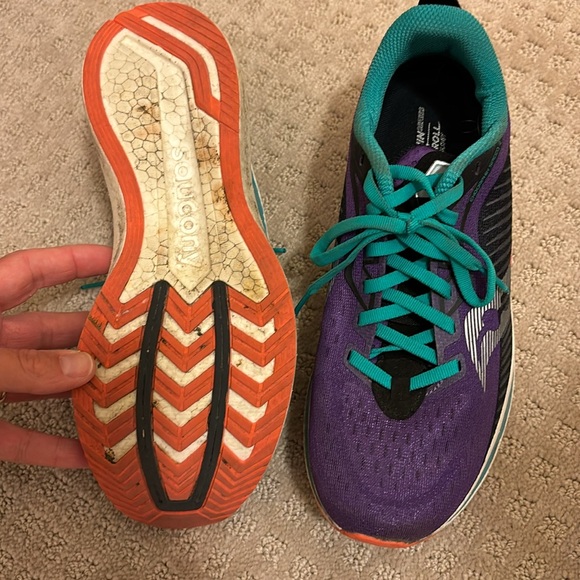 Women’s Saucony endorphin speed - Picture 2 of 4